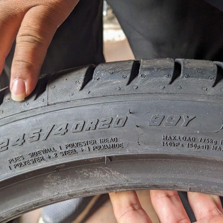 245/40R20 GOODYEAR Runflat vỏ lốp Xe: BMW 740Li 3.0, Mercedes S450 Maybach, BMW 750Li 4.4 2016, Mercedes S65 AMG, Hyundai Equus Ultimate