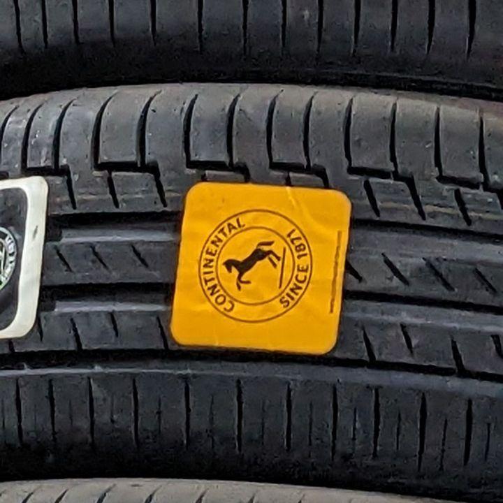 225/50R18 Continental Runflat vỏ lốp Xe: BMW 330i 2017, BMW GT 320i, BMW GT 328i, Subaru Legacy, Corolla Cross 1.8V