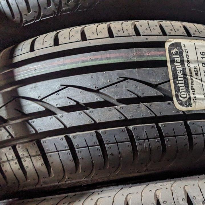 205/55R16 Continental Runflat vỏ lốp Xe: Audi A3, BMW 328i, Daewoo Magnus, Ford Focus 2.0, Ford Mondeo, Honda Civic 2.0, Hyundai Avante Elantra 1.6AT, Hyundai i30, Cerato Signature, Mazda 3 6, Mercedes C180 c200 C240 CLA200