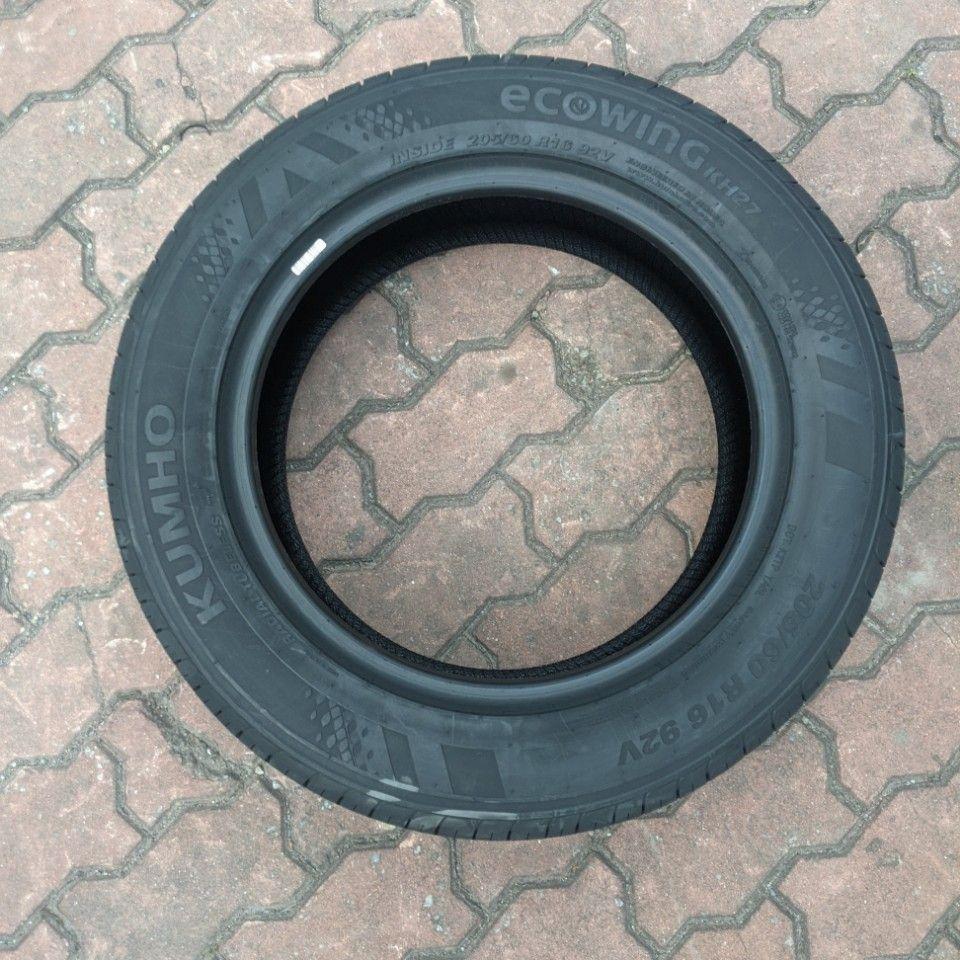 Vỏ lốp 205/60R16 92V KH27 KUMHO VIỆT NAM, vỏ lốp xe ô tô BMW 320i, vỏ lốp Chevrolet Cruze, vỏ lốp xe Ford Ecosport, vỏ lốp xe ô tô Ford Focus 1.6, vỏ lốp xe ô tô Kia Carens, vỏ lốp xe ô tô Kia Soul, vỏ lốp xe ô tô Mazda 3