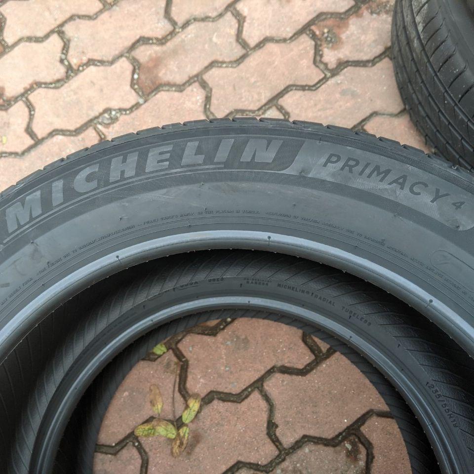 235/55R19 Michelin Primacy 4 SUV 105W vỏ lốp Xe: Audi Q5, Hyundai Santafe, Kia Carnival, Land Rover Discovery, Rover Evoque, Lexus RX350, Lexus RX450, Mercedes GLC200 GLC250 GLC300