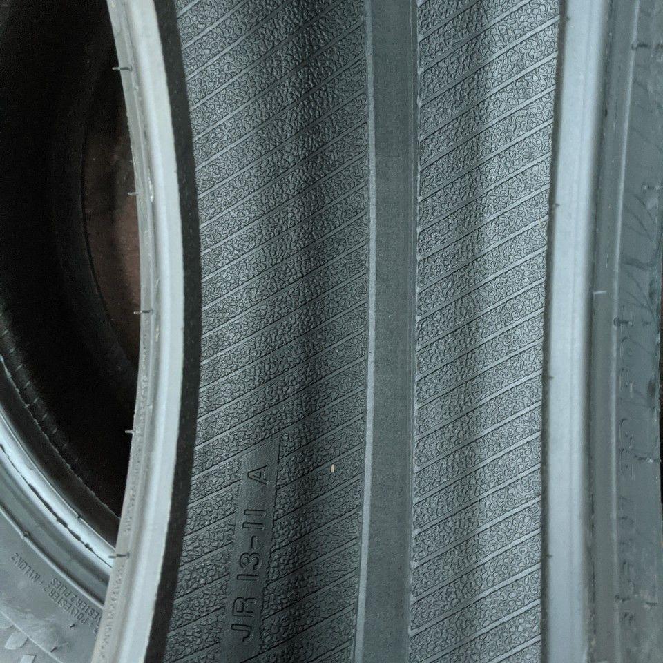 Vỏ lốp 205/65R15 94V KH27 KUMHO VIỆT NAM, vỏ lốp xe ô tô Lacetti SE nhập khẩu, Vỏ lốp xe ô tô Isuzu Hilander, Vỏ lốp xe ô tô Chevrolet Cruze LS 1.6, Vỏ lốp xe ô tô Camry 3.0, Vỏ lốp xe ô tô Toyota Innova E, G, V các đời trước 2016