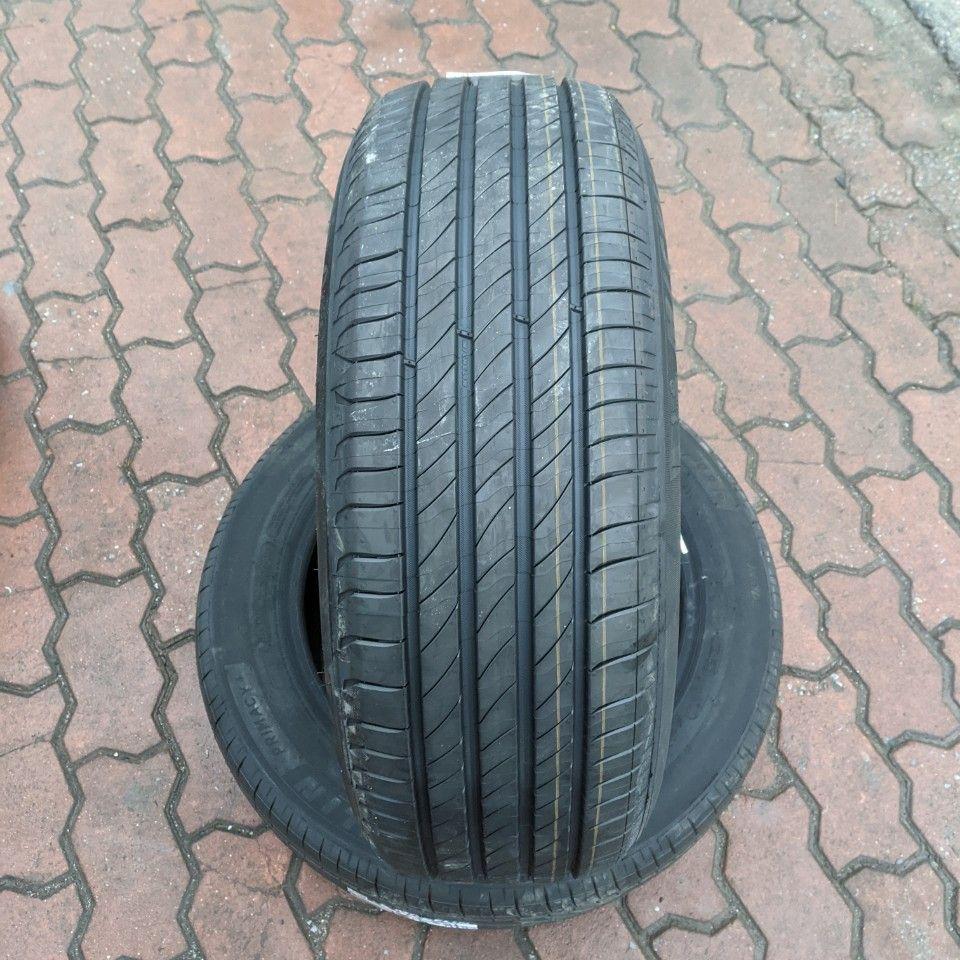 Vỏ lốp 195/60R16 Michelin Primacy, lốp xe ô tô Veloz, lốp xe ô tô XL7