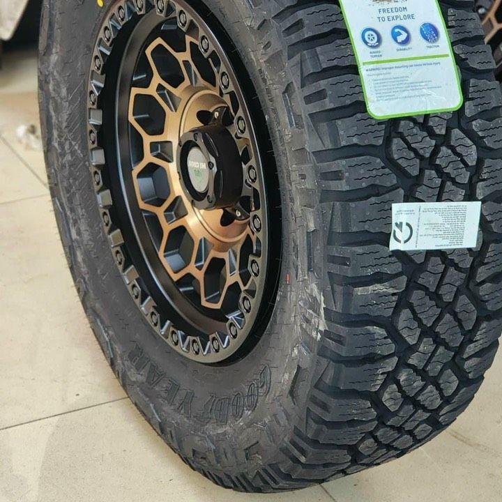 285/70R17 Goodyear Wrangler Duratrac RT 10PR