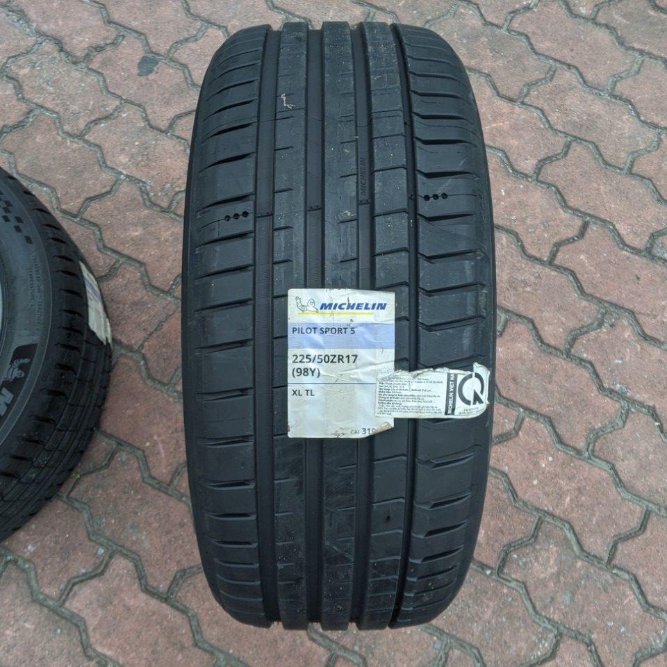 225/50R17 Michelin Pilot Sport 5 vỏ lốp Xe:Audi A4 A5, BMW 420i, BMW X1, Outlander, Ford Mondeo 2.3, Honda Accord 2.4, Kia Carens 2.0, Lexus GS 300 Gs350, Mercedes C200 C250, Peugeot 3008, Subaru Legacy