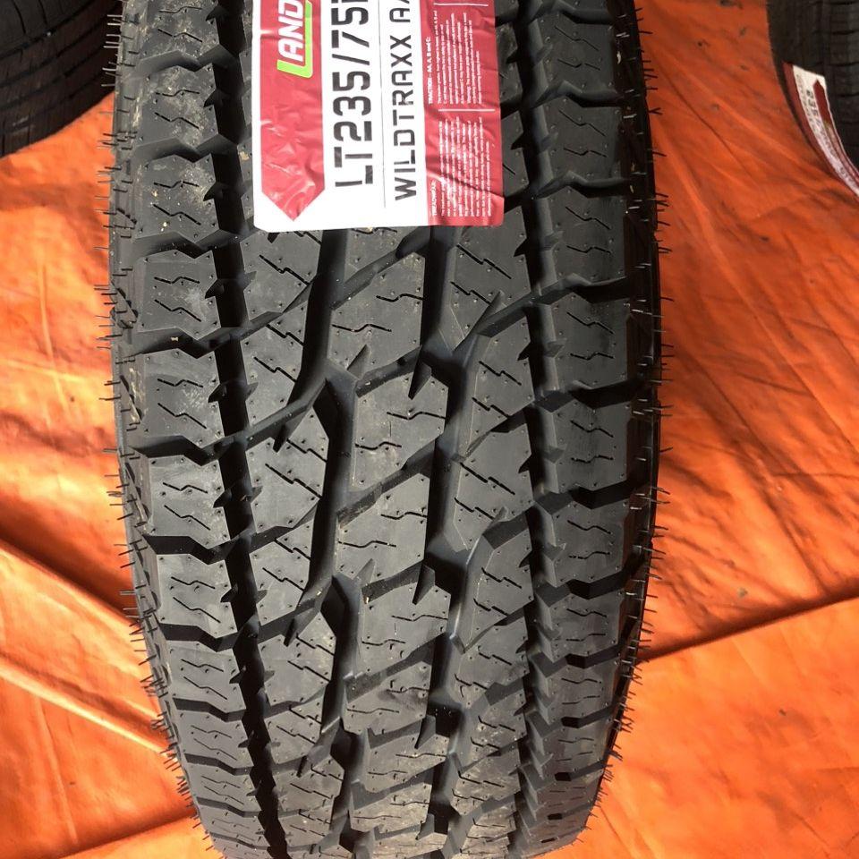 235/75R15 Landspider Wildtraxx AT vỏ lốp Xe: Ford Ranger 4x4 XL