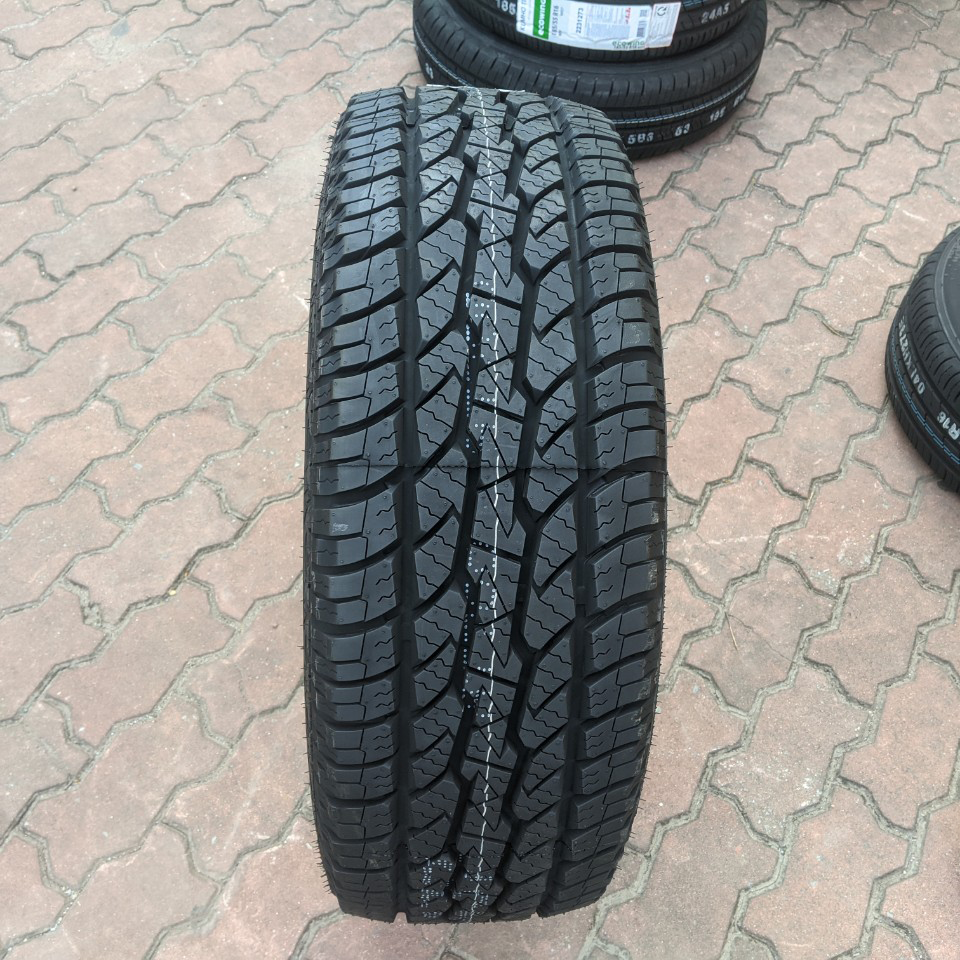 285/65R17 Maxxis AT700 116S 