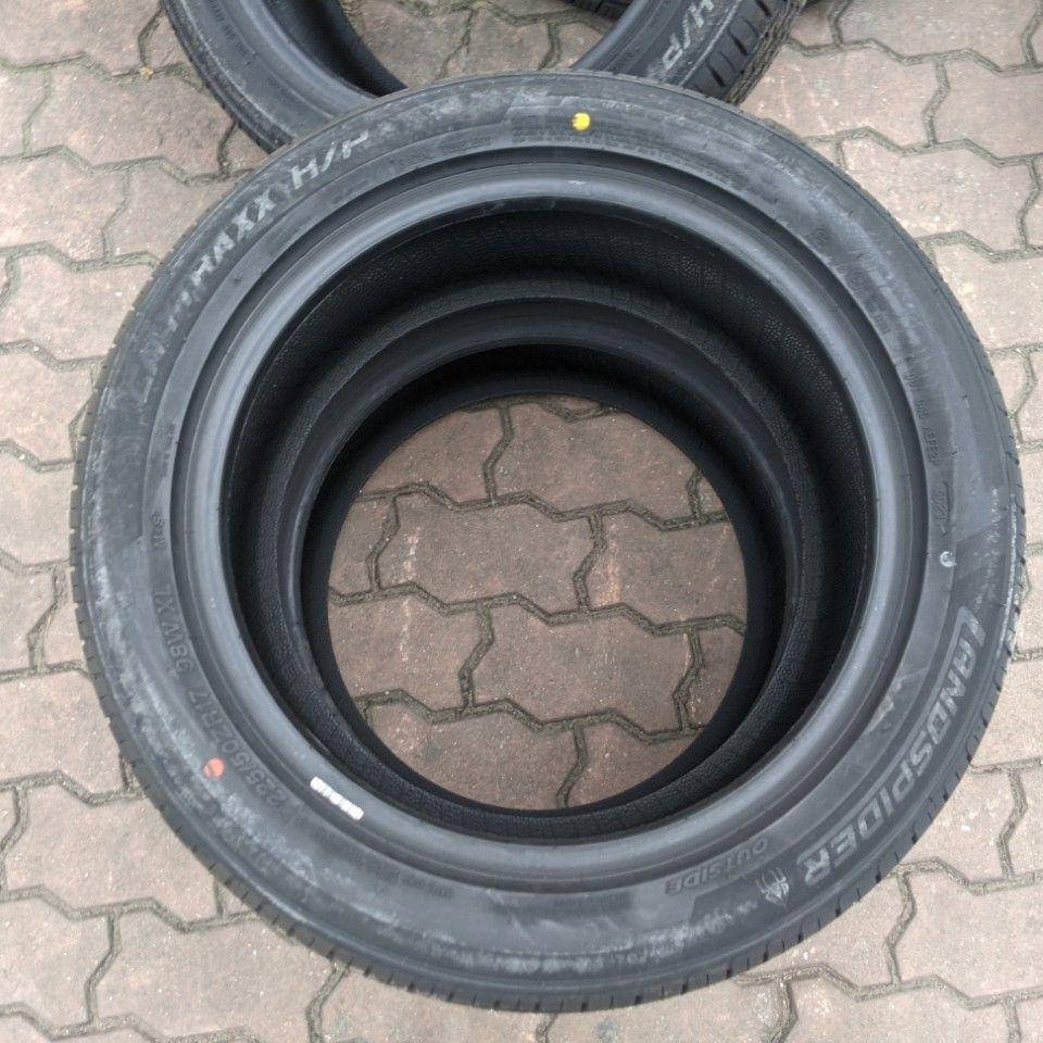 Vỏ lốp 225/50R17 Landspider Citytraxx HP vỏ lốp Xe: Audi A4 A5, BMW 420i, BMW X1, Outlander, Ford Mondeo 2.3, Honda Accord 2.4, Kia Carens 2.0, Lexus GS 300 Gs350, Mercedes C200 C250, Peugeot 3008, Subaru Legacy