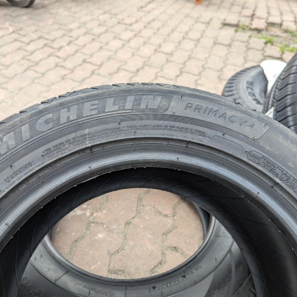 Vỏ lốp 225/55R16 Michelin Primacy 4ST, vỏ lốp xe ô tô Audi A4 1.8L, vỏ lốp xe ô tô Lexus GS 300, vỏ lốp xe ô tô Lexus GS 430, vỏ lốp xe ô tô Mercedes E200 1.8, vỏ lốp xe ô tô Mercedes E240, vỏ lốp xe ô tô Mercedes E280