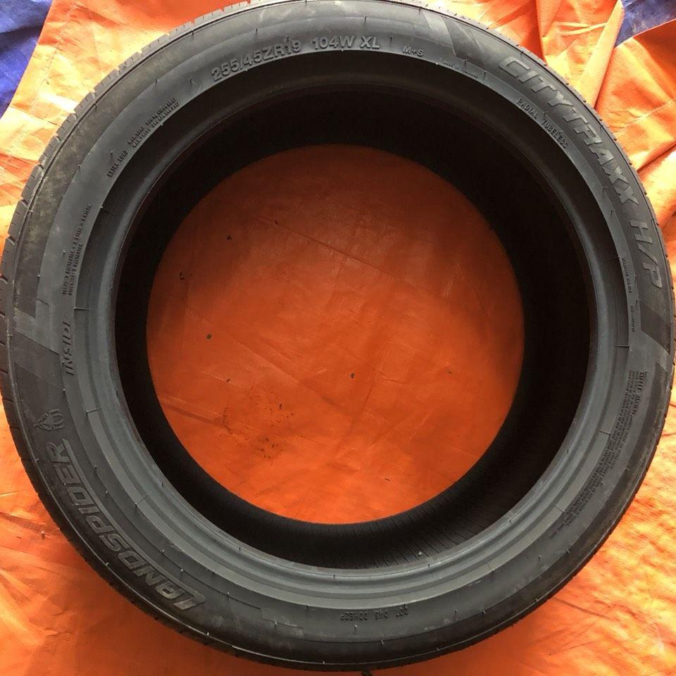 255/45R19 Landspider Citytraxx HP vỏ lốp Xe: Audi A8