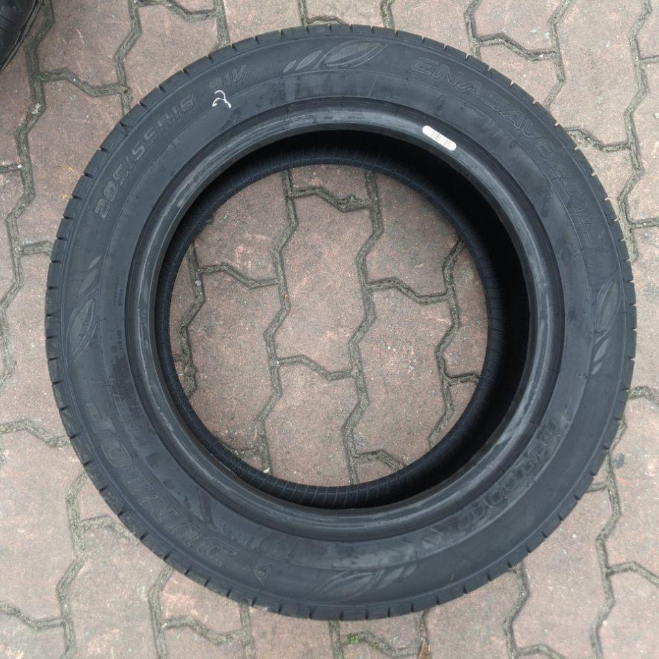 Vỏ lốp 205/55R16 Dunlop EC300, vỏ lốp Xe: Audi A3, BMW 328i, Daewoo Magnus, Ford Focus 2.0, Ford Mondeo, Honda Civic 2.0, Hyundai Avante Elantra 1.6AT, Hyundai i30, Cerato Signature, Mazda 3 6, Mercedes C180 c200 C240 CLA2