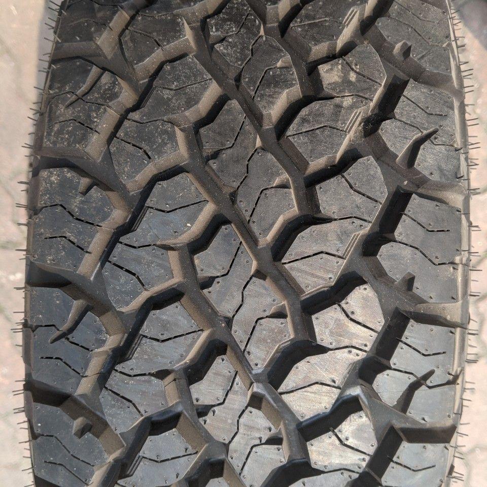 Vỏ lốp 235/70R16 TBB TS-37 AT Thái Lan , vỏ lốp xe ô tô Ford Escape XLS, vỏ lốp xe ô tô Hyundai Santafe 2.2 diesel, vỏ lốp xe ô tô Santafe 2.7 máy xăng AT, vỏ lốp xe ô tô Lexus RX300 3.0L