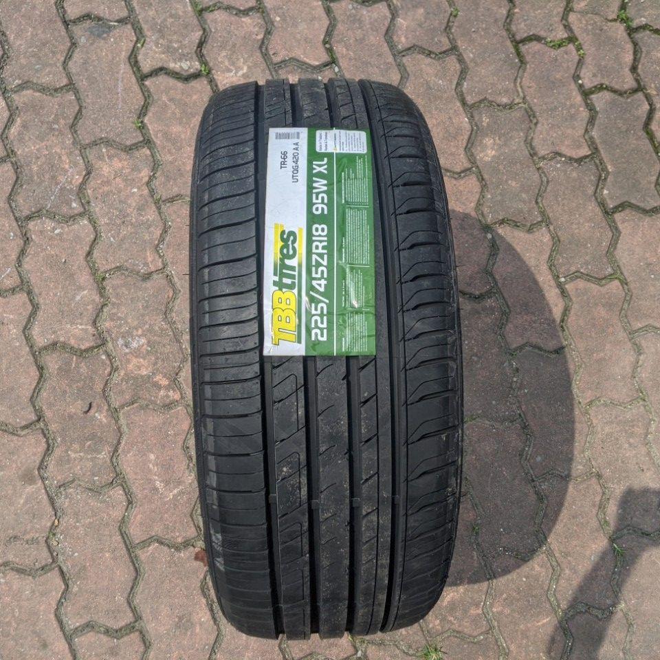 225/45R18 TBB TR-66 vỏ lốp Xe: BMW 330i 2017, Hyundai Genesis coupe 2.0AT, Kia Optima 2.0, Mercedes C250 2.0