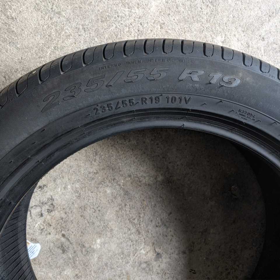 235/55R19 Pirelli Runflat Khuyến Mãi vỏ lốp Xe: Audi Q5, Hyundai Santafe, Kia Carnival, Land Rover Discovery, Rover Evoque, Lexus RX350, Lexus RX450, Mercedes GLC200 GLC250 GLC300