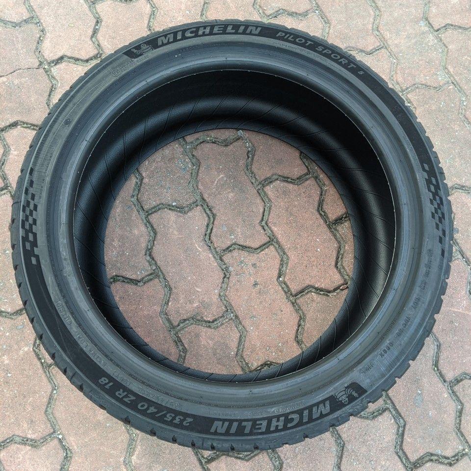 Vỏ lốp 235/40R18 Michelin Pilot Sport 5, vỏ lốp ô tô Honda Civic 1.5RS 2020, vỏ lốp ô tô Mercedes CLA250, vỏ lốp ô tô Volkswagen Scirocco GTS