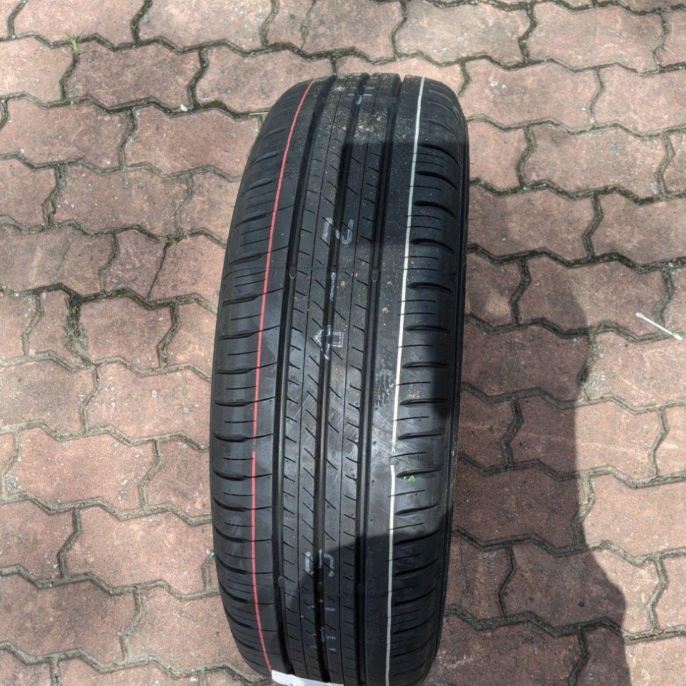 Vỏ lốp 195/65R16 Dunlop EC300, vỏ lốp theo xe Xpander 2022