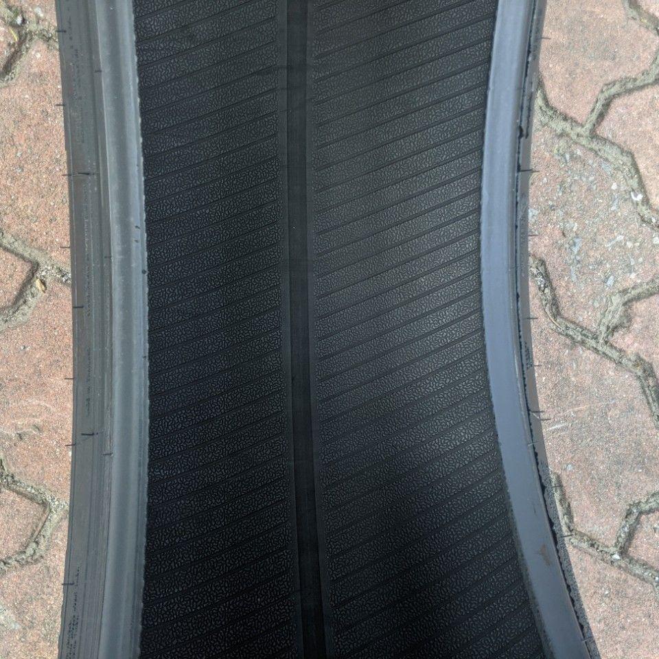 265/60R18 Landspider Citytraxx HT vỏ lốp Xe: Chevrolet Colorado, Chevrolet Trailblazer, Ford Ranger Wildtrack, Lexus GX460, Mitsubishi Pajero, Mitsubishi Triton 2.4, Toyota Fortuner 2.7V, Land Cruiser Prado