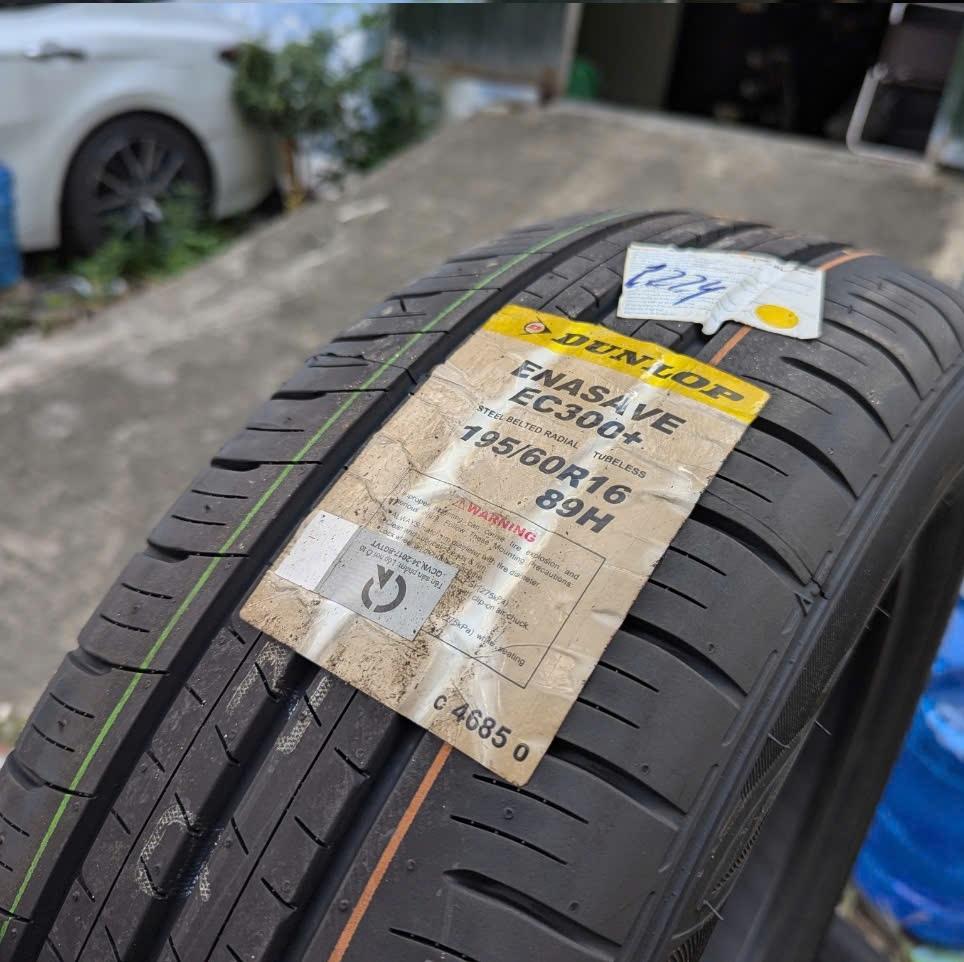 195/60R16 Dunlop EC300, vỏ lốp theo xe suzuki XL7
