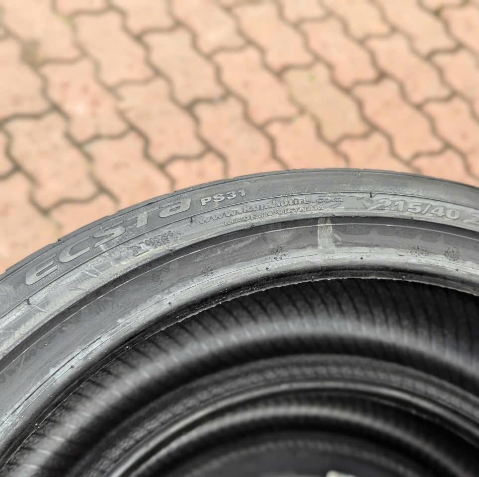 Vỏ lốp 215/40R17 Kumho PS31