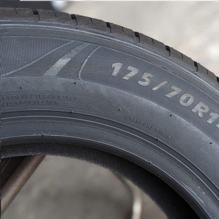 Vỏ lốp 175/70R14 Rovelo Việt Nam, vỏ lốp xe Nissan Sunny XL, vỏ lốp xe Kia Soluto 1.4, vỏ lốp xe Hyundai Verna, vỏ lốp xe Volkswagen Polo