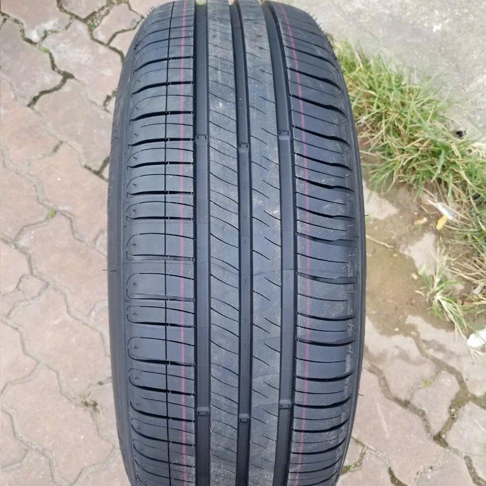 Vỏ lốp 215/65R16 Michelin Xm2, vỏ lốp ô tô Audi Q3, vỏ lốp ô tô TUAMEO, vỏ lốp ô tô Hyundai Tucson, vỏ lốp ô tô Toyota Hilux 2.5E, vỏ lốp ô tô Toyota Rush, vỏ lốp ô tô Toyota Sienna, vỏ lốp ô tô Volkswagen Tiguan