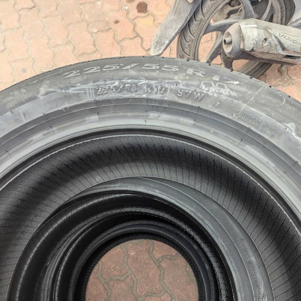 225/55R17 Pirelli Runflat vỏ lốp Xe: Audi A6, BMW 320i 528i 520i 523i, BMW GT 328i, BMW X1, Mercedes E200 E250, Mazda 6, Subaru Forester Legacy 2.5i