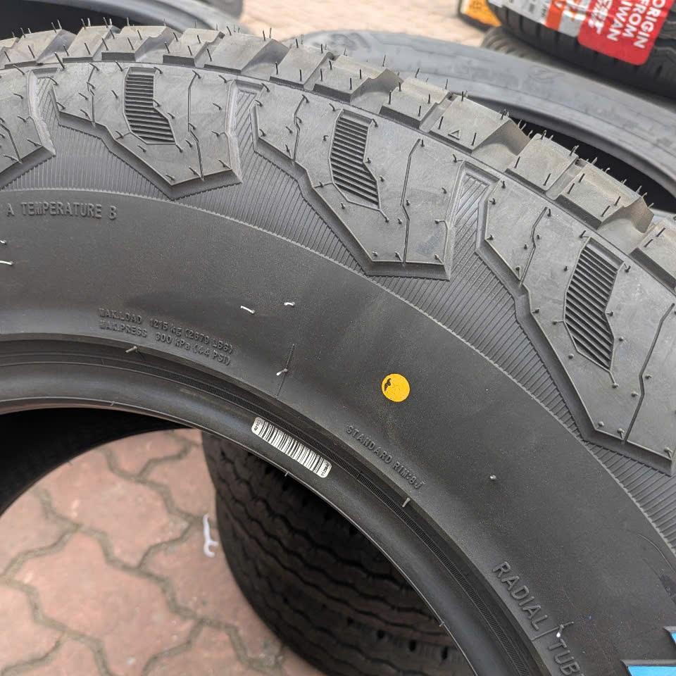 275/65R17 TBB TS-37 AT vỏ lốp Xe: Land Cruiser GX 4.5 máy xăng