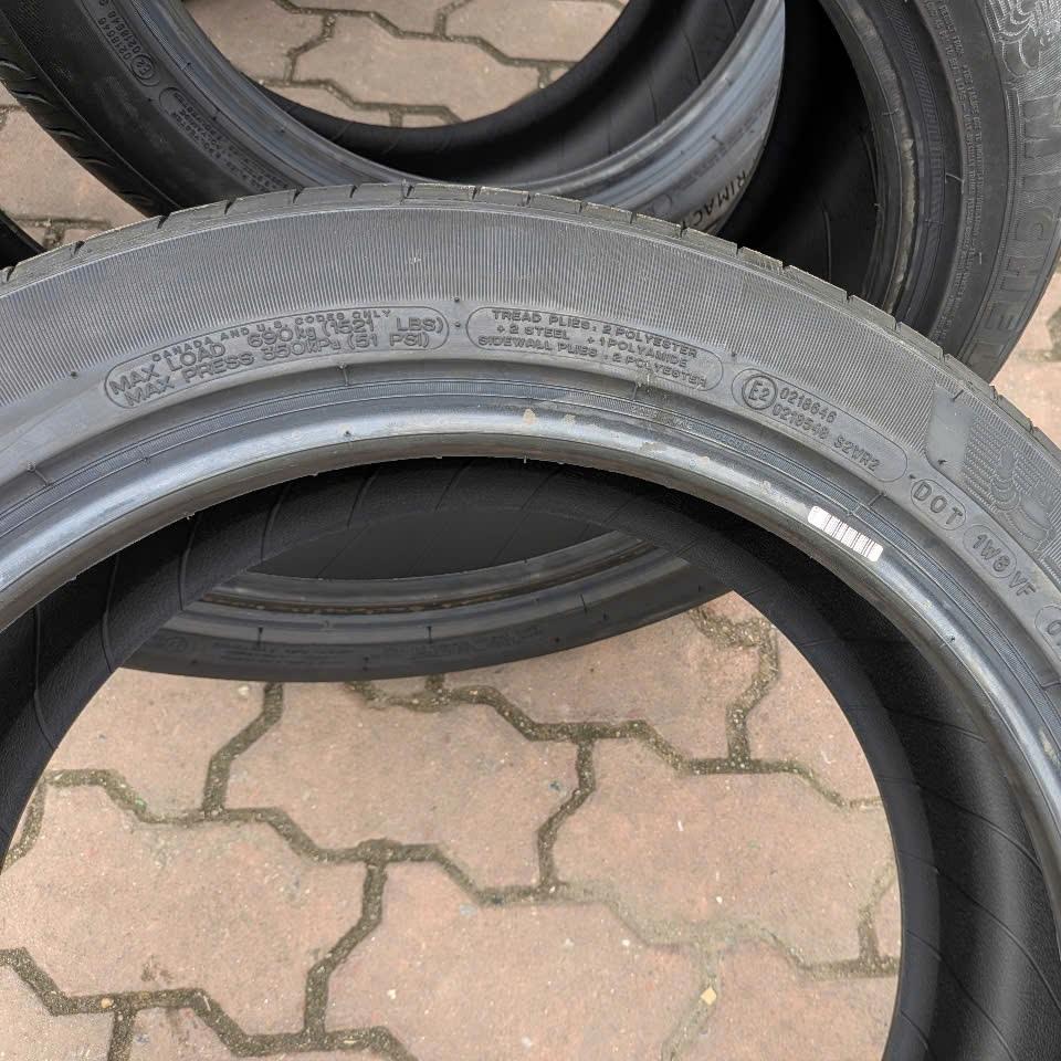 Vỏ lốp 225/50R18 Michelin, dùng cho xe ô tô BMW 330i 2017, BMW GT 320i, BMW GT 328i, Subaru Legacy, Corolla Cross 1.8V