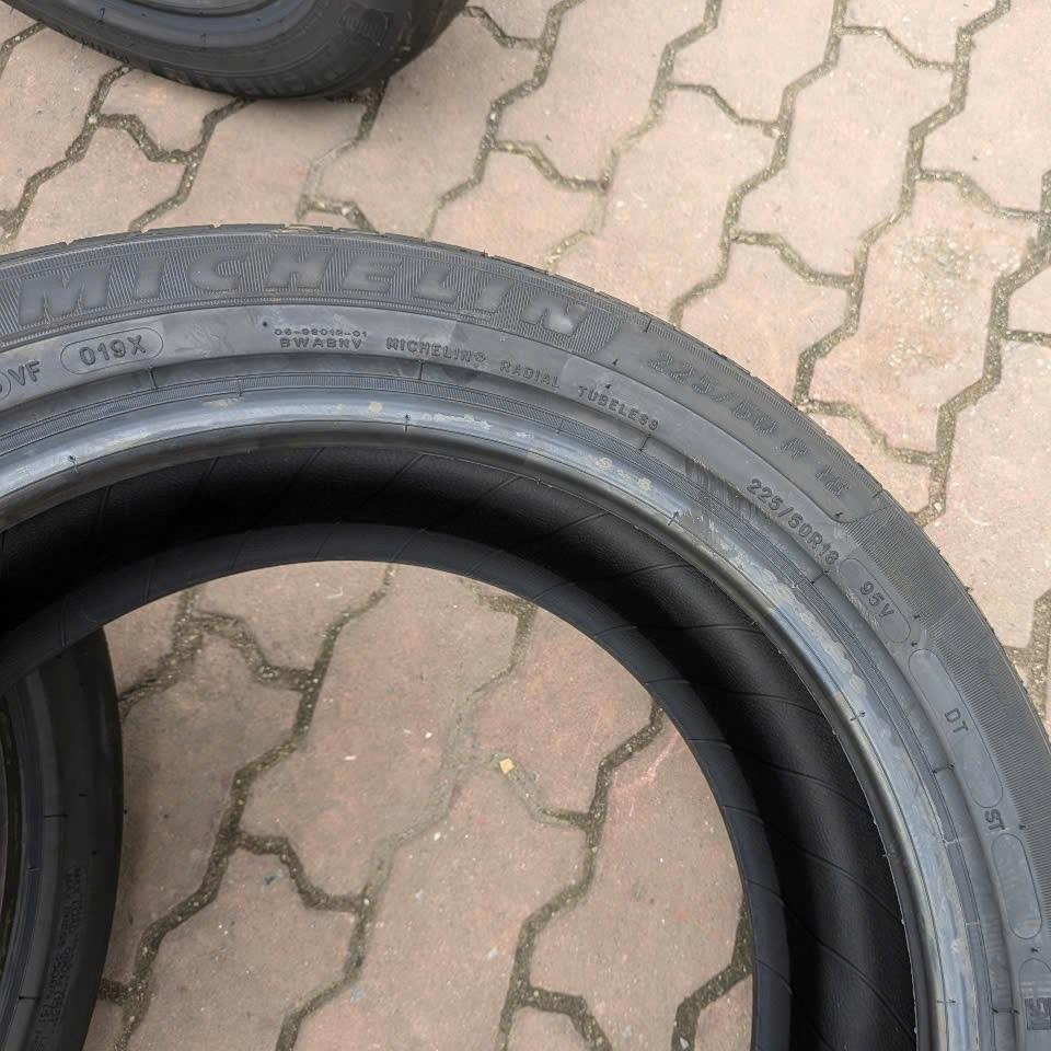 Vỏ lốp 225/50R18 Michelin, dùng cho xe ô tô BMW 330i 2017, BMW GT 320i, BMW GT 328i, Subaru Legacy, Corolla Cross 1.8V