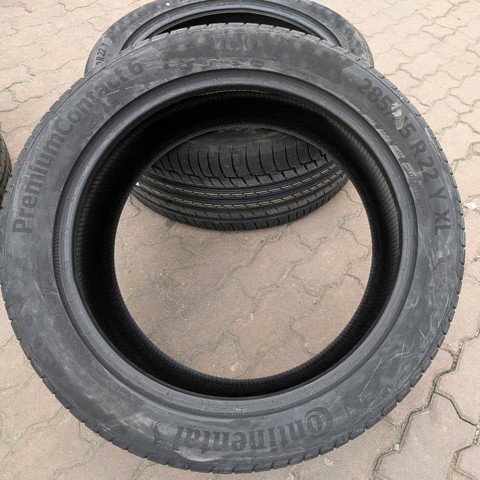 325/40R22 Continental