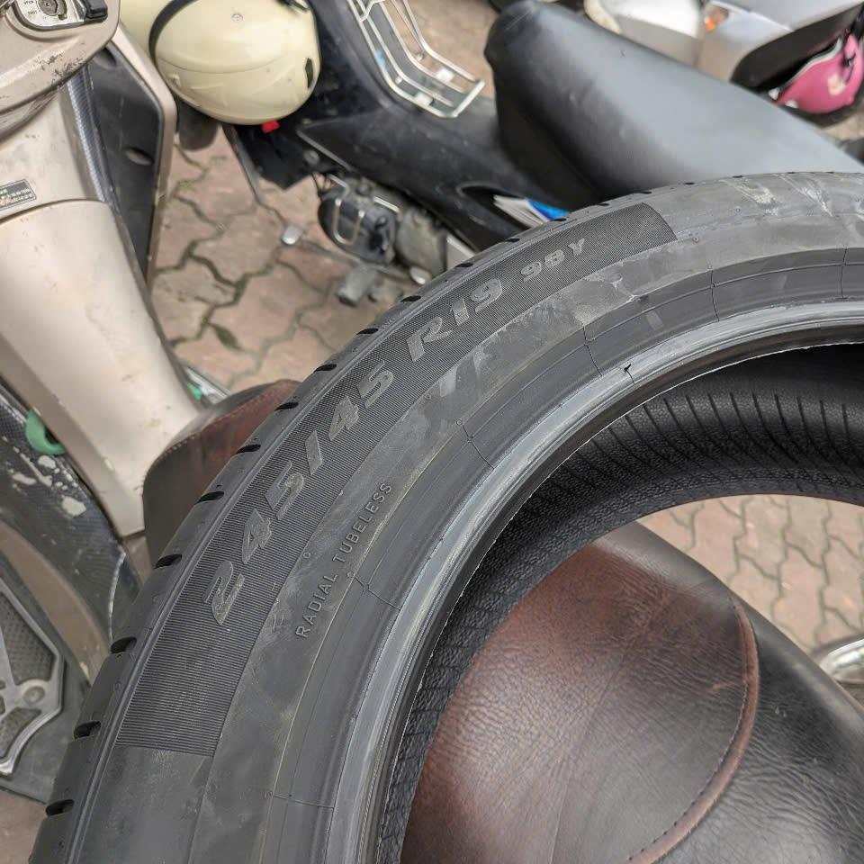 245/45R19 Pirelli P zero Runflat 101Y vỏ lốp Xe: BMW 740Li, BMW 750Li, Hyundai Tucson, Hyundai Equus, Kia Sportage, Lexus LS460, Mercedes S450