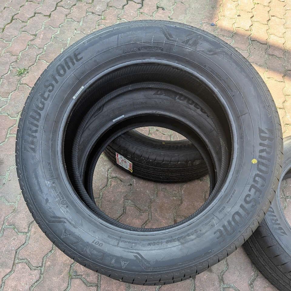 225/60R18 Bridgestone AL001 Alenza vỏ lốp Xe: Honda Accord 3.5, Honda CRV 2.4AT, Lexus NX 200T F Sport 2.0, Nissan Xtrail 2.0, Subaru Outback