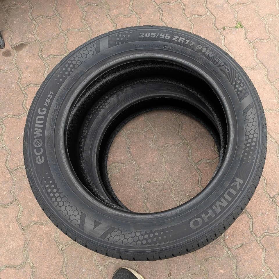 Vỏ lốp 205/55R17 Kumho ES31, vỏ lốp xe điện VF5, Vỏ lốp Mitsubishi Xpander Cross 2020