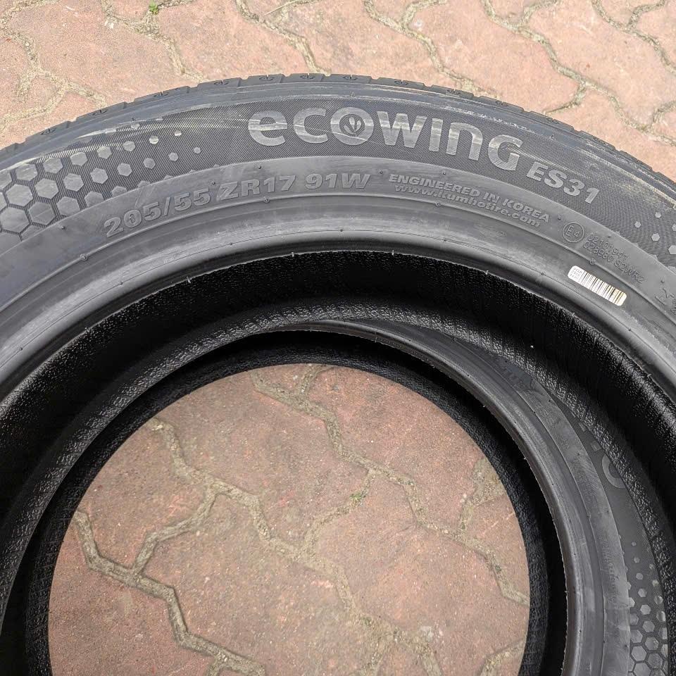 Vỏ lốp 205/55R17 Kumho ES31, vỏ lốp xe điện VF5, Vỏ lốp Mitsubishi Xpander Cross 2020