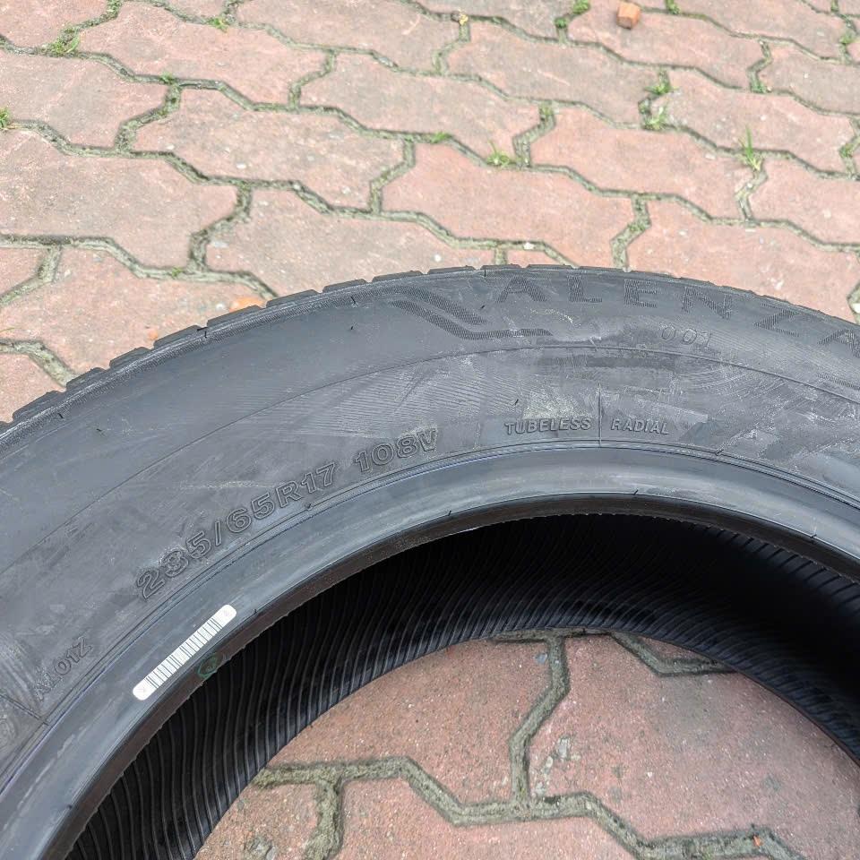 235/65R17 Bridgestone AL001 Alenza vỏ lốp Xe: Audi Q5, vỏ lốp xe ô tô Hyundai Santafe 2.2 diesel AT5, vỏ lốp xe ô tô Hyundai Santafe 2.4 xăng GLS AT6, vỏ lốp xe ô tô Santafe 2.7 máy xăng AT