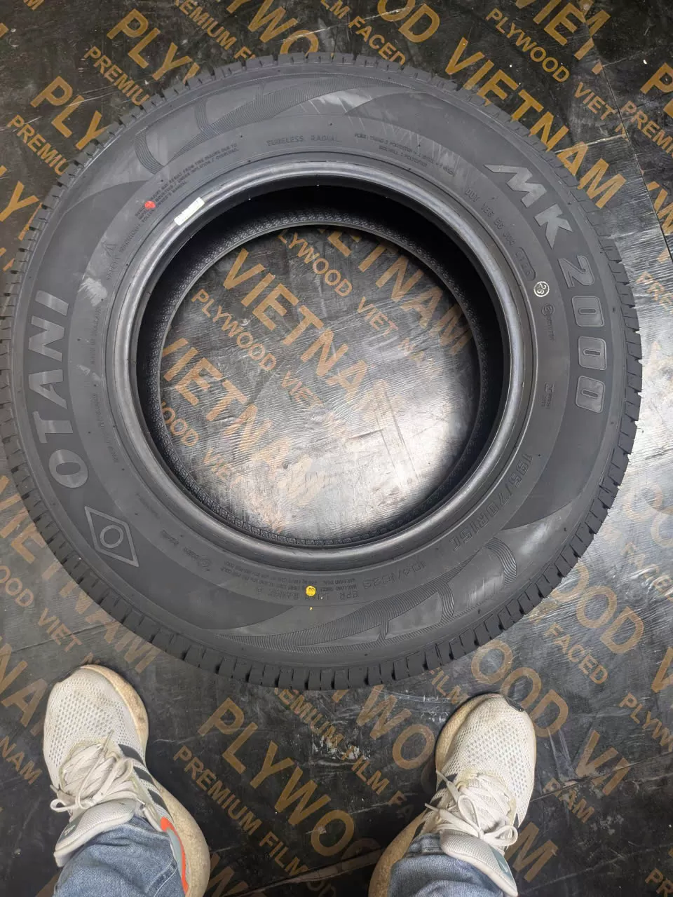 Vỏ lốp 195/70R15C Otani, vỏ lốp xe toyota Hiace, huyndai 1 tấn