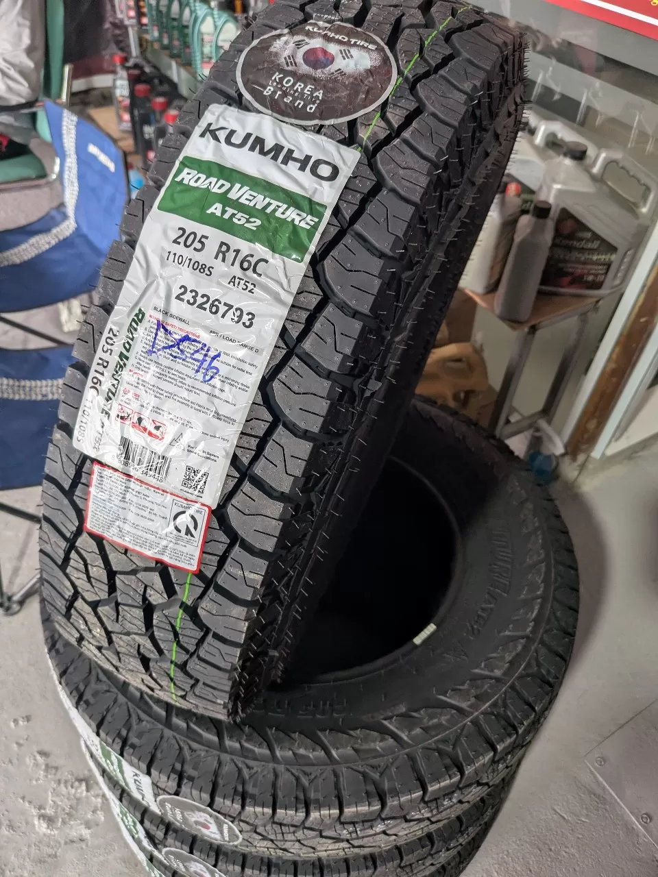 Vỏ lốp 205R16C 8PR AT52 KUMHO VIỆT NAM, vỏ lốp xe ô tô Isuzu D-Max 3.0, vỏ lốp xe ô tô Mitsubishi Triton 2.5MT, vỏ lốp xe ô tô Nissan Navara 2.5 MT