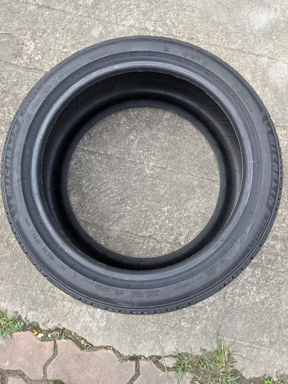 Vỏ lốp 225/45R17 Michelin Primacy 5, vỏ lốp ô tô BMW 320i , vỏ lốp ô tô KIA Cerato, vỏ lốp ô tô Kia Rondo, vỏ lốp ô tô Lexus IS250, vỏ lốp ô tô Mercedes C180, vỏ lốp ô tô Mercedes C200K, vỏ lốp ô tô Mercedes C230 C250 C280 C300, Volkswagen Scirocco