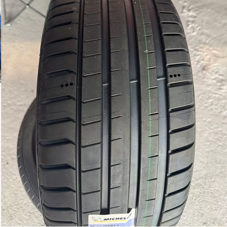 Vỏ lốp 245/40R18 Michelin Pilot Sport 5, vỏ lốp xe Audi A5, Audi TT 2.0 2008, vỏ lốp xe Lexus GS430, vỏ lốp xe Mercedes E200 2.0 E250 AMG Mercedes E300, vỏ lốp xe Mercedes E350, vỏ lốp xe Mercedes E400 3.0, vỏ lốp xe Subaru WRX STI