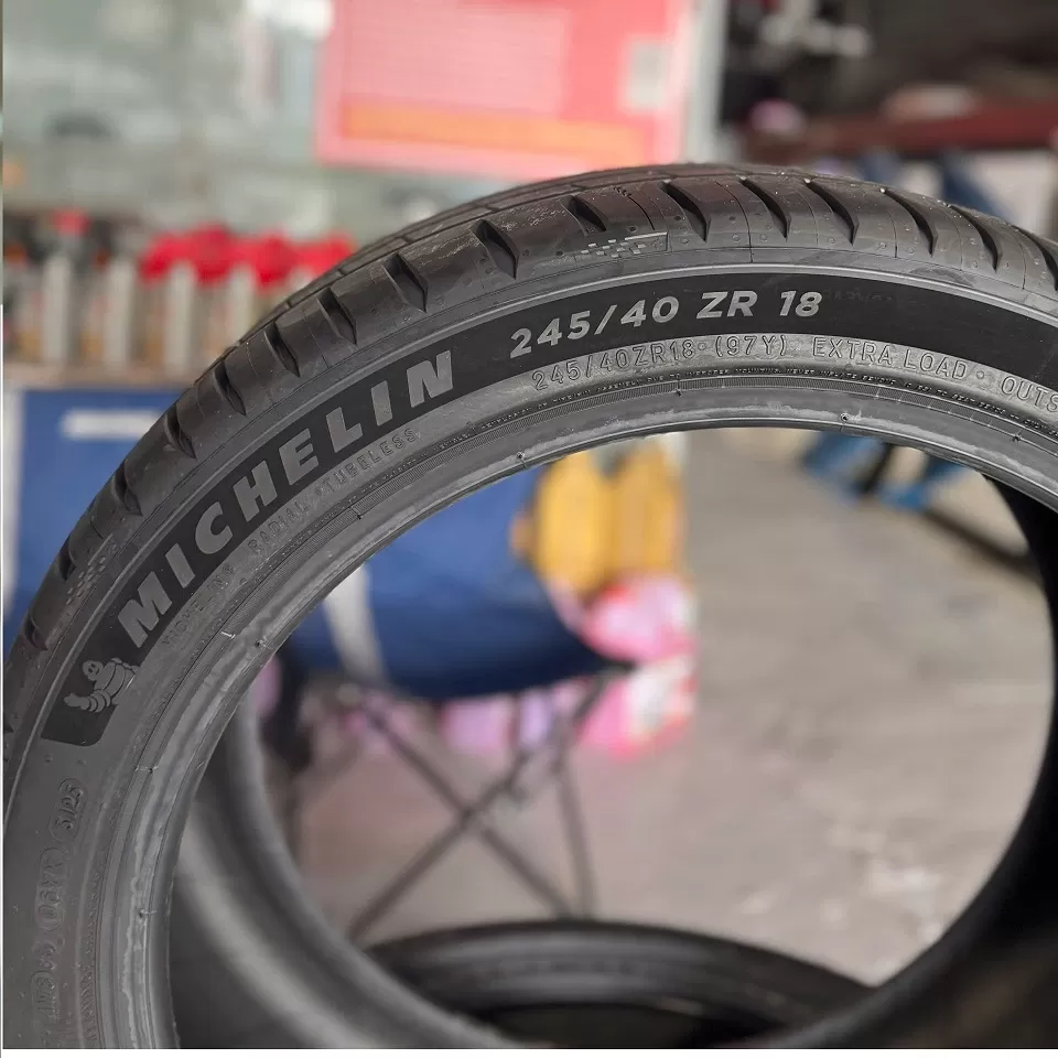 Vỏ lốp 245/40R18 Michelin Pilot Sport 5, vỏ lốp xe Audi A5, Audi TT 2.0 2008, vỏ lốp xe Lexus GS430, vỏ lốp xe Mercedes E200 2.0 E250 AMG Mercedes E300, vỏ lốp xe Mercedes E350, vỏ lốp xe Mercedes E400 3.0, vỏ lốp xe Subaru WRX STI