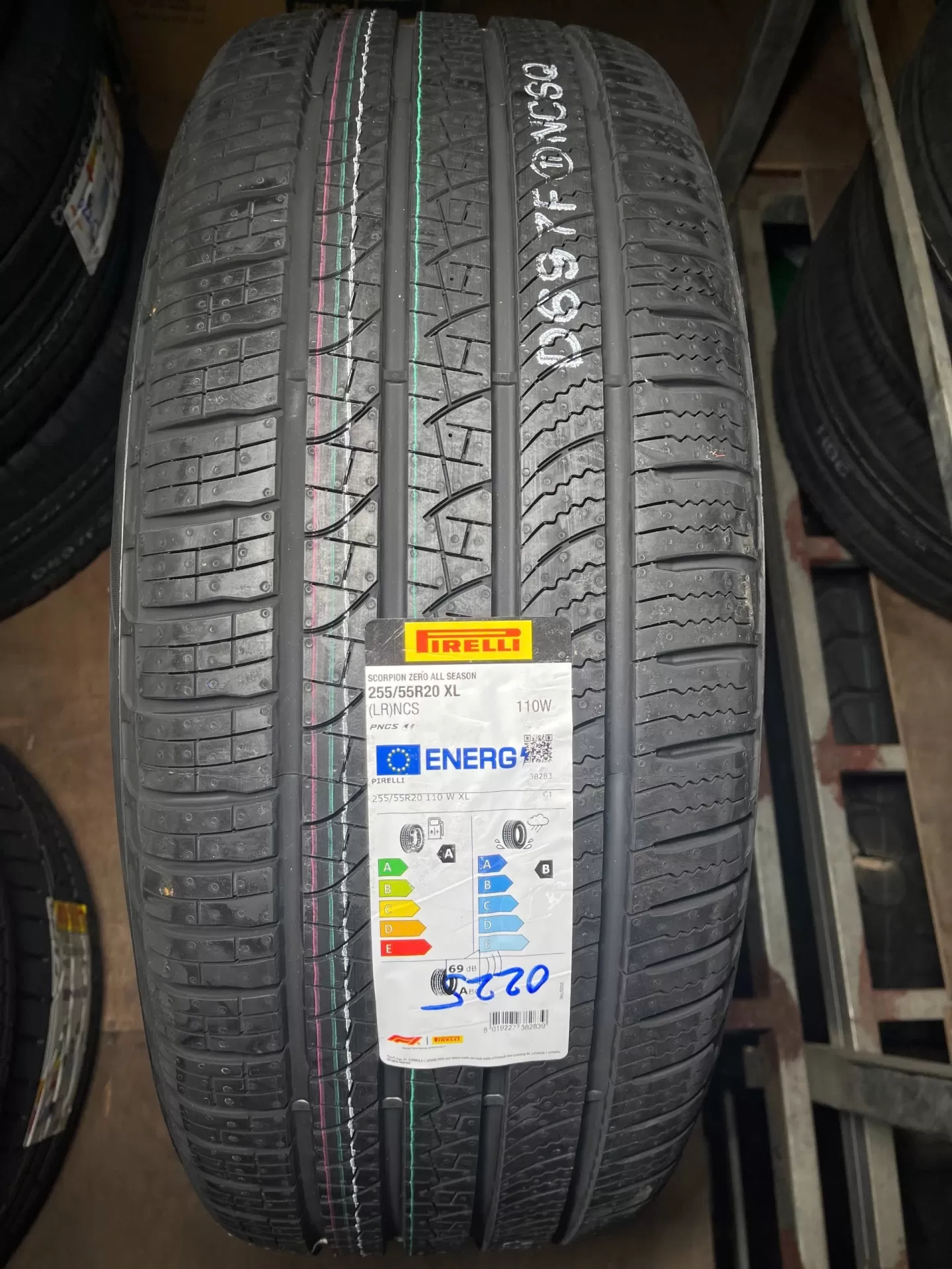 255/55R20 Pirelli Scorpion Verde All Season (LR) 110W XL vỏ lốp Xe: Land Rover Discovery HSE 2.0L, Land Rover Discovery SE 2.0L