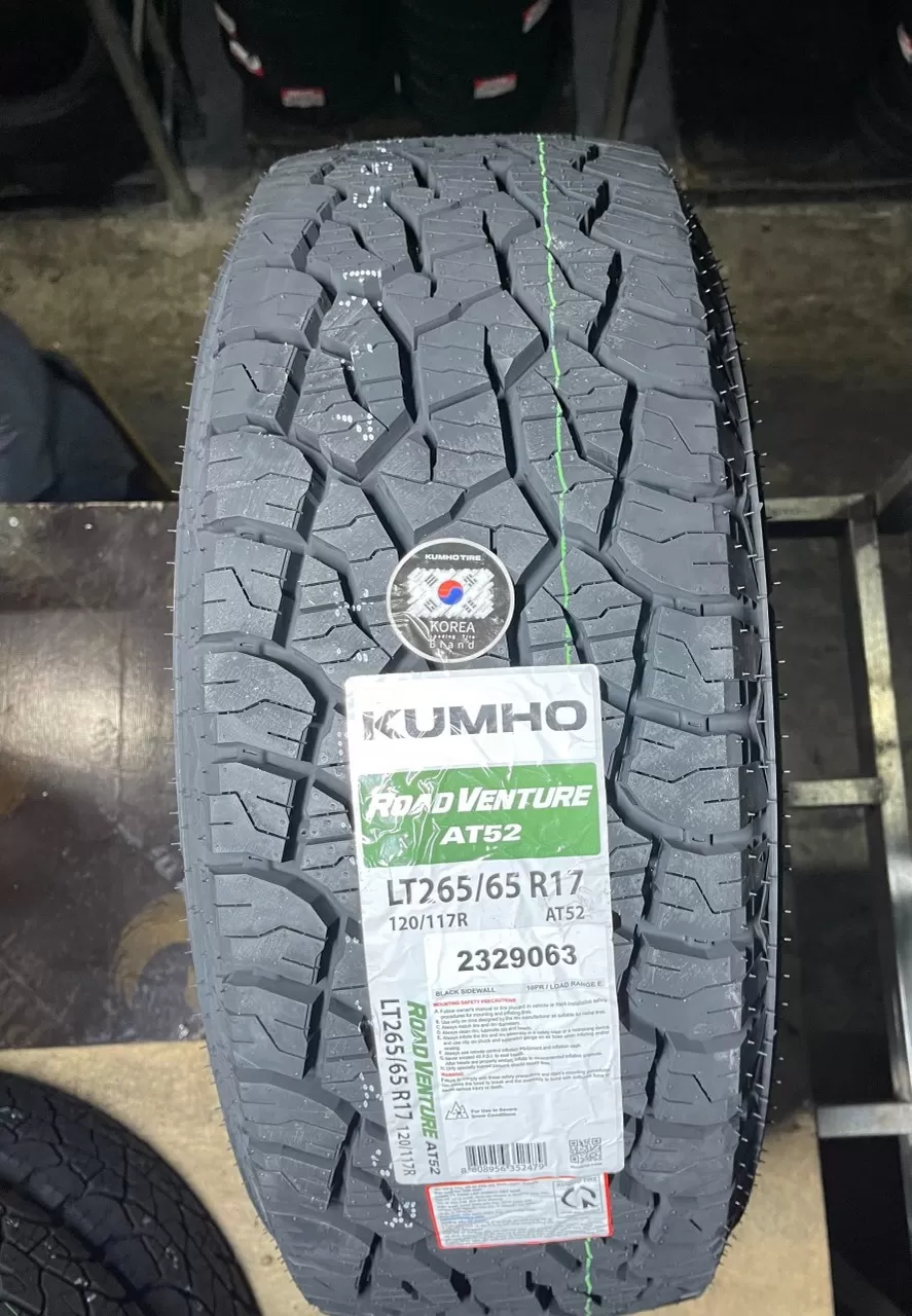 265/65R17 AT52 112T KUMHO VIỆT NAM vỏ lốp Xe: Everest Ambiente, Lexus GX470, Luxus LX470, Mazda BT50, Mitsubishi Pajero, Toyota Fortuner, Toyota Hilux, Land Cruiser