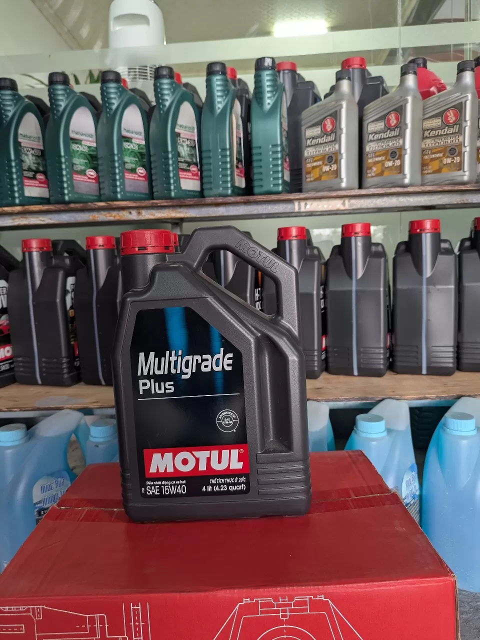 Dầu máy Motul 15W40 Multigade Plus