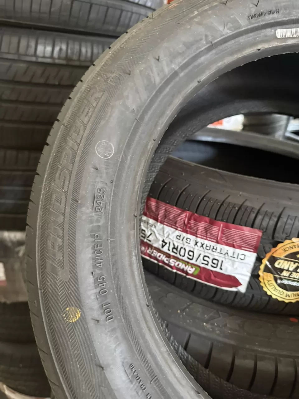 Vỏ lốp 165/60R14 Lanspider Thái Lan,  vỏ lốp Xe: Nissan Sunny XL, Kia Soluto 1.4, Hyundai Verna, Volkswagen Polo