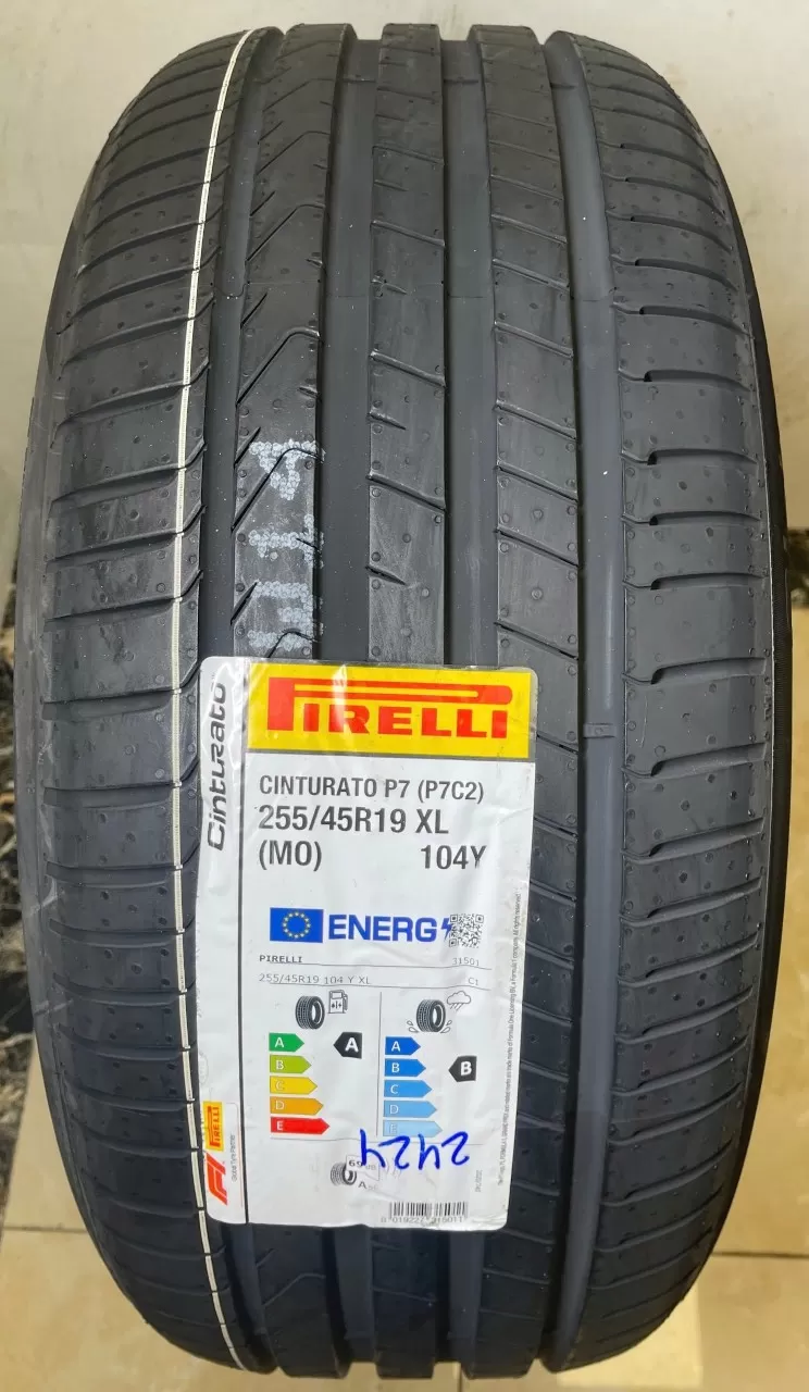 255/45R19 Pirelli Scorpion vỏ lốp Xe: Audi A8