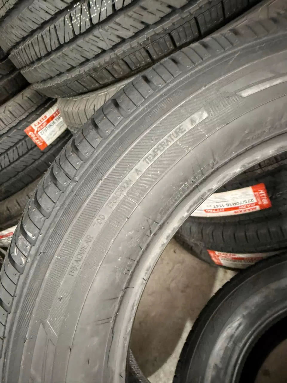 Vỏ lốp 225/60R17 Maxxis HP-M3, vỏ lốp Xe: BMW X3, Hyundai Tucson 2.0L, Lexus LM300h 2.5L hybrid, Subaru Forester, Subaru Outback 2.5i, Toyota Sienna