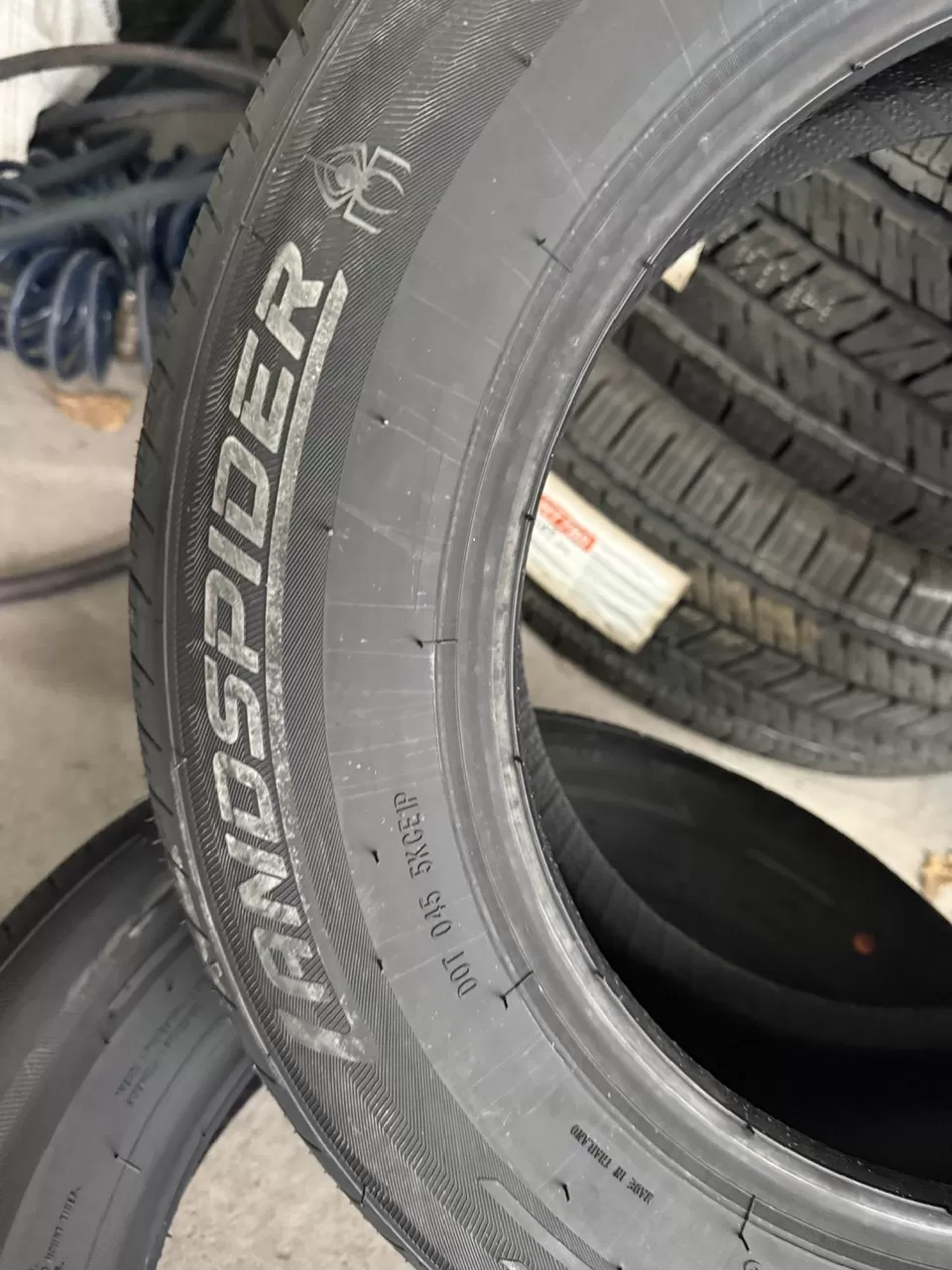 Vỏ lốp 175/70R14 Landspider, vỏ lốp xe Nissan Sunny XL, vỏ lốp xe Kia Soluto 1.4, vỏ lốp xe Hyundai Verna, vỏ lốp xe Volkswagen Polo