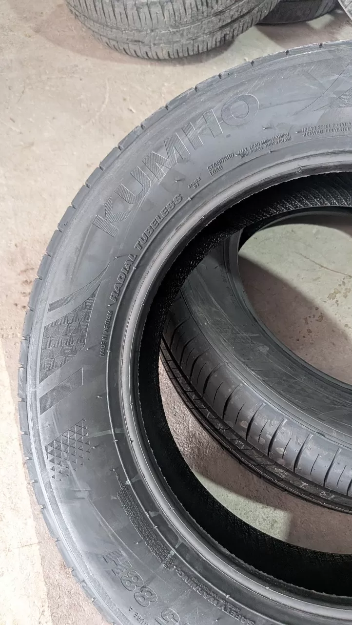 Vỏ lốp 185/65R15 Kumho HS63 88H, vỏ lốp Xe: Nissan Sunny, Nissan Tiida 1.6 MT, Nissan Grand Livina, Kia Rio sedan, Hyundai Accent, Hyundai Avante, Suzuki Ertiga