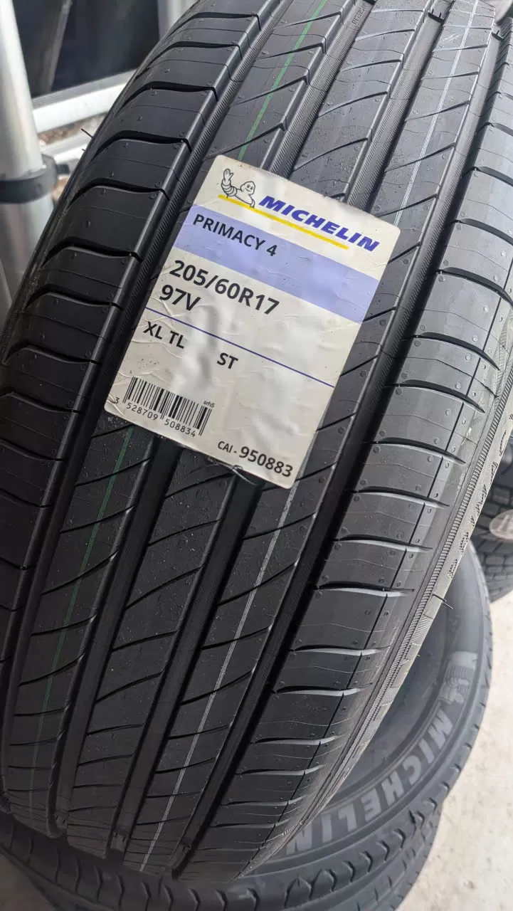 Vỏ lốp 205/60r17 Michelin Primacy 4