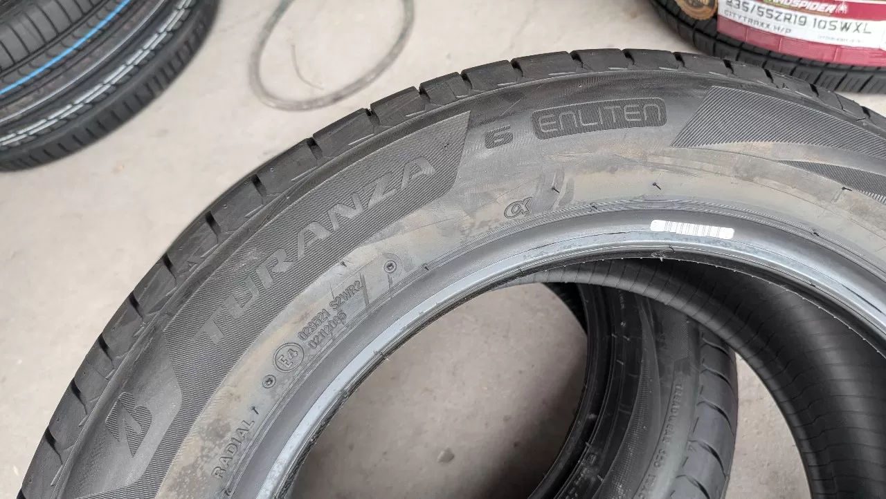 Vỏ lốp 215/55R16 Bridgestone, vỏ lốp ô tô Honda Civic 1.8E